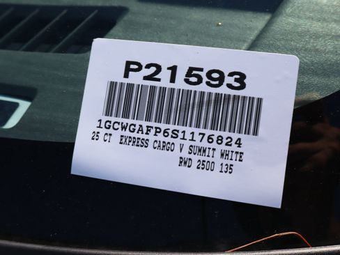 Used 2025 Chevrolet Express 2500 w/ Driver Convenience Package RWD image 34