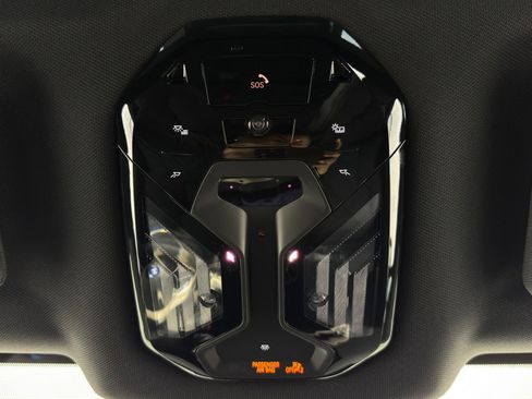 Used 2022 BMW iX xDrive50 w/ Premium Package image 35