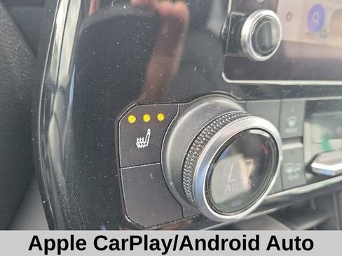 Used 2023 Toyota Highlander XLE FWD image 11