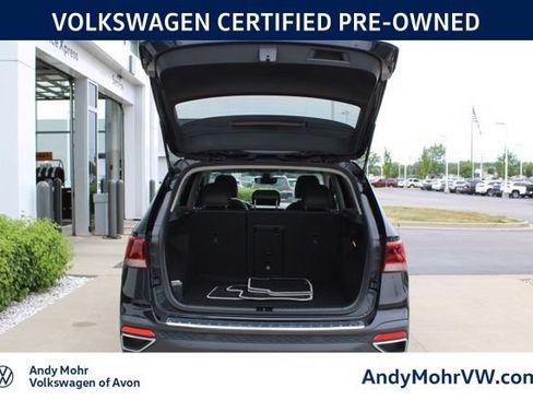 Used 2023 Volkswagen Taos SE w/ Panoramic Sunroof Package AWD/4WD image 10