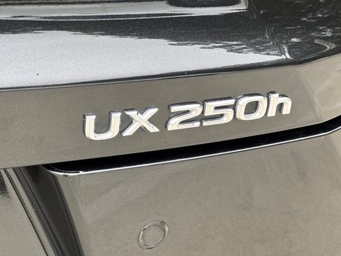Used 2023 Lexus UX 250h FWD w/ Accessory Package (Z2) image 31
