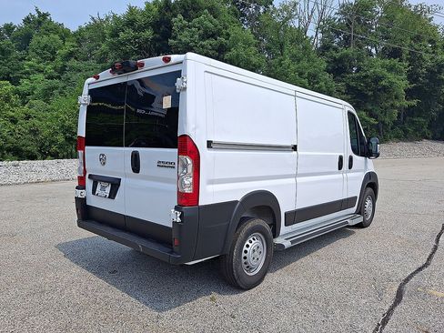 Used 2025 RAM ProMaster 2500 w/ U-Haul Equipment Group FWD image 23