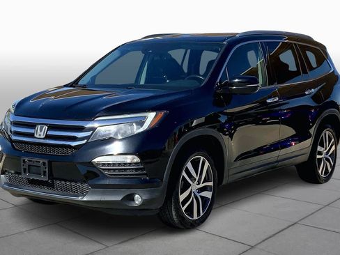 Used 2017 Honda Pilot Elite image 1