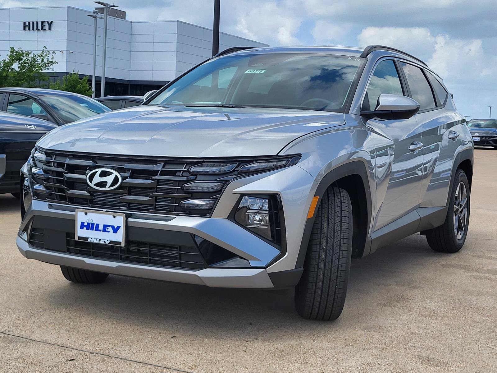 New 2026 Hyundai Tucson SEL FWD image 2