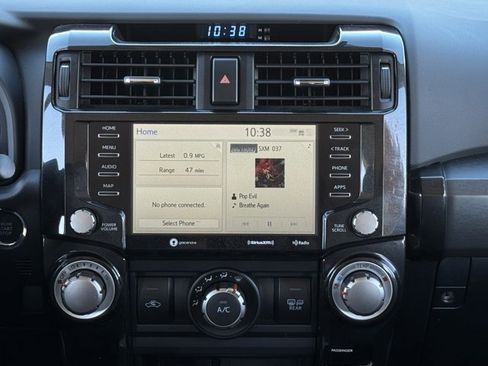 Used 2022 Toyota 4Runner TRD Off-Road image 17