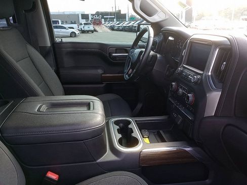 Used 2021 Chevrolet Silverado 1500 LT Trail Boss w/ Bed Protection Package image 7