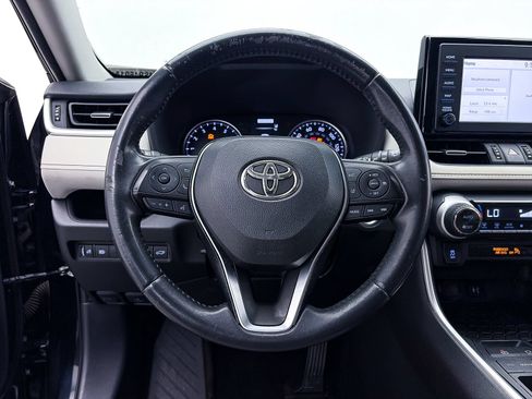 Used 2019 Toyota RAV4 XLE Premium w/ Carpet Mat Package FWD image 28