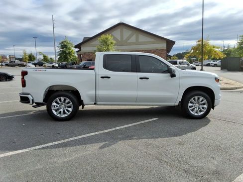 Certified 2022 Chevrolet Silverado 1500 Custom image 4