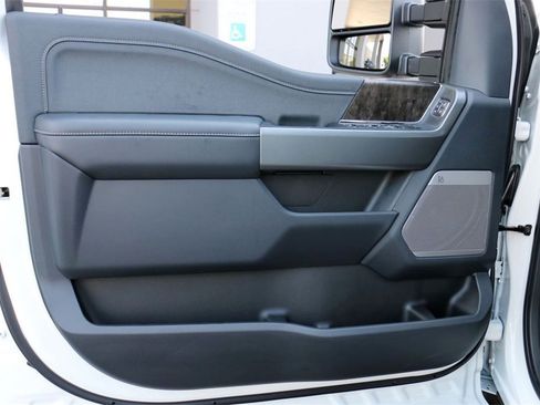 New 2026 Ford F250 Lariat w/ Black Appearance Package image 16