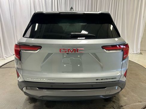 Used 2025 GMC Terrain Elevation image 26