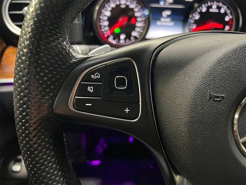 Used 2017 Mercedes-Benz E 300 4MATIC image 28