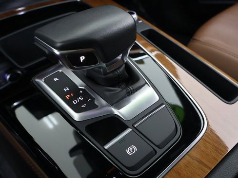 Used 2023 Audi Q5 2.0T Premium Plus w/ Premium Plus Package image 4