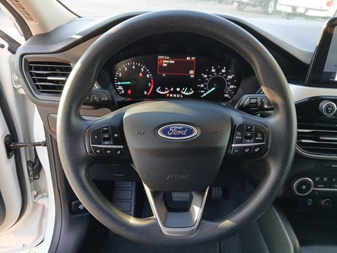 Used 2020 Ford Escape SE image 21