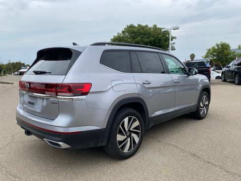 Used 2025 Volkswagen Atlas SE AWD/4WD image 5