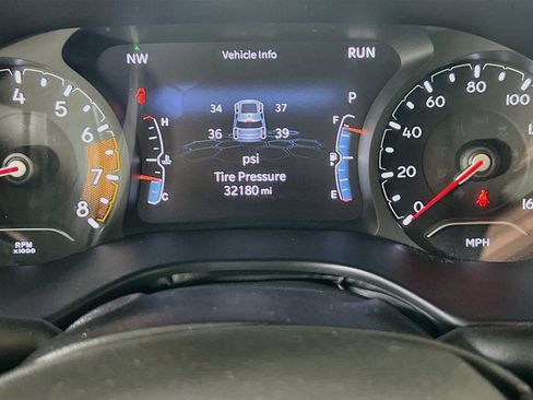 Used 2022 Jeep Compass Latitude w/ Sun and Sound Group AWD/4WD image 12