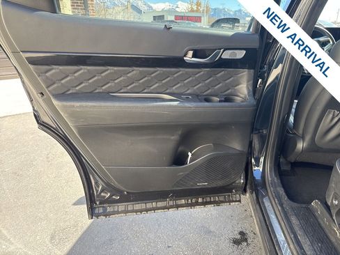 Used 2021 Hyundai Palisade Calligraphy image 17