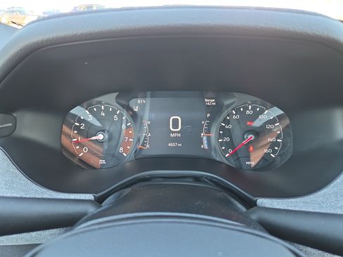 Used 2025 Jeep Compass Latitude image 13