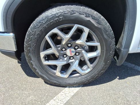 Certified 2023 GMC Sierra 1500 SLT w/ SLT Premium Plus Package AWD/4WD image 10