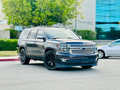 Used 2017 Chevrolet Tahoe LT RWD image 2