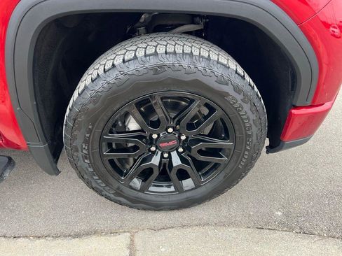 Used 2024 GMC Sierra 1500 Elevation image 12