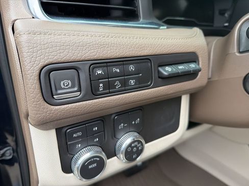 Used 2023 GMC Yukon Denali image 18