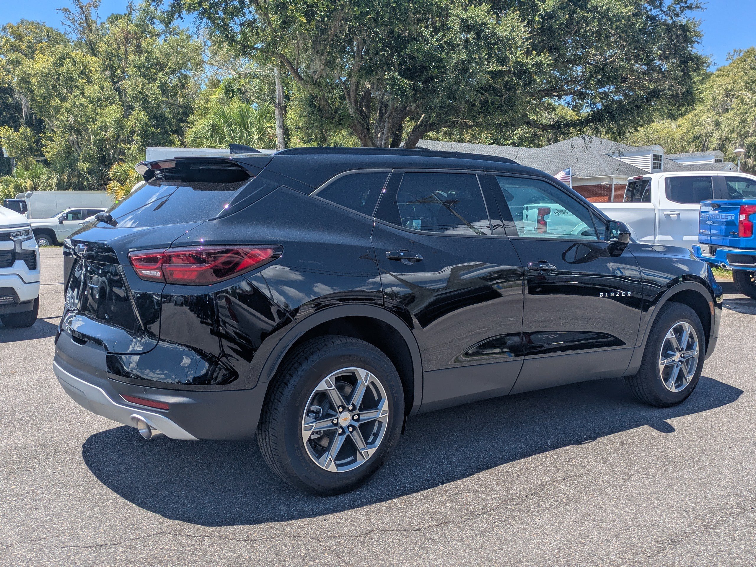 New 2026 Chevrolet Blazer LT w/ Convenience Package FWD image 4