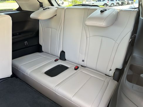 Certified 2026 INFINITI QX60 Luxe w/ Cargo Package FWD image 15