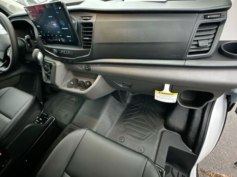 New 2026 Ford Transit 250 148 Medium Roof image 36