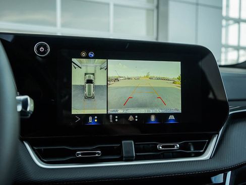 New 2026 Chevrolet Equinox LT w/ Convenience Package II AWD/4WD image 25