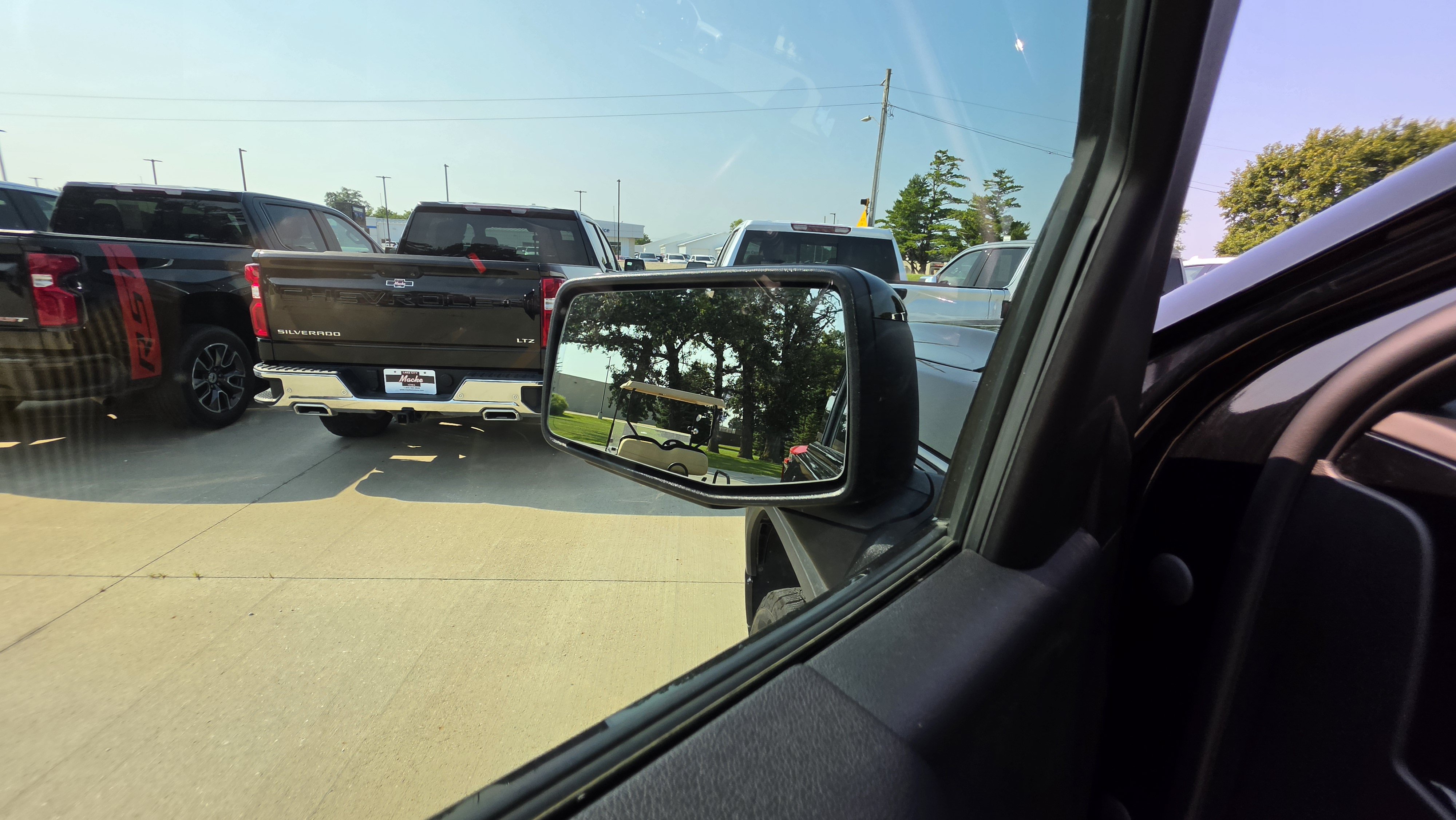 Certified 2023 GMC Sierra 1500 AT4 w/ Technology Package AWD/4WD image 10