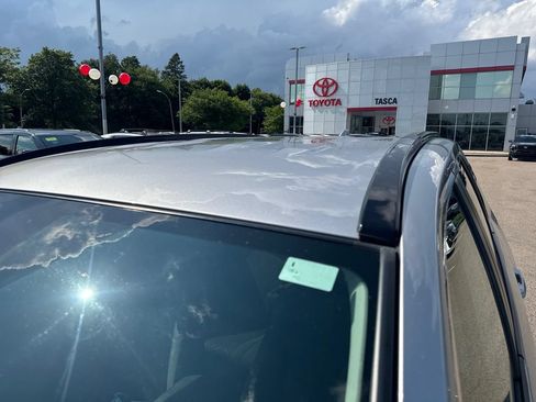 Used 2025 Toyota RAV4 XLE AWD/4WD image 45