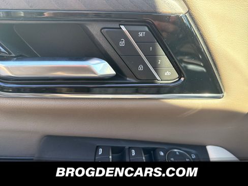 New 2026 GMC Yukon XL Denali image 9