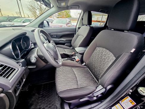 Used 2024 Mitsubishi Outlander Sport LE image 27