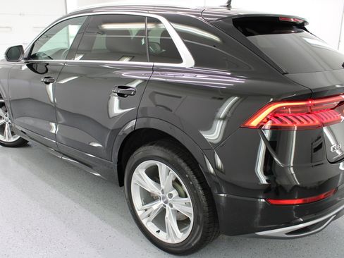 Used 2019 Audi Q8 Premium w/ Convenience Package image 16