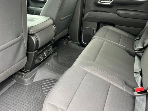 Used 2022 Chevrolet Silverado 1500 LT w/ Z71 Off-Road Package image 9