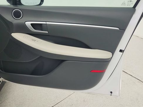 Used 2025 Hyundai Sonata SEL FWD image 32