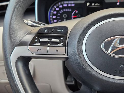 Used 2023 Hyundai Tucson SE image 19