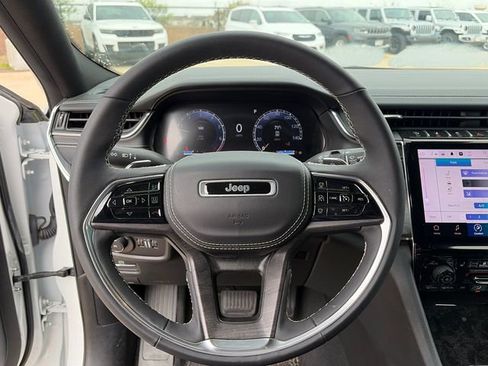 Used 2024 Jeep Grand Cherokee L Overland w/ Luxury Tech Group IV image 21