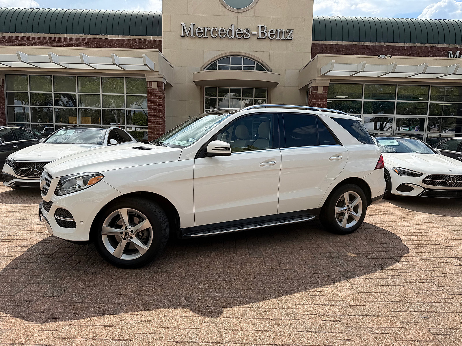 Used 2018 Mercedes-Benz GLE 350 image 2