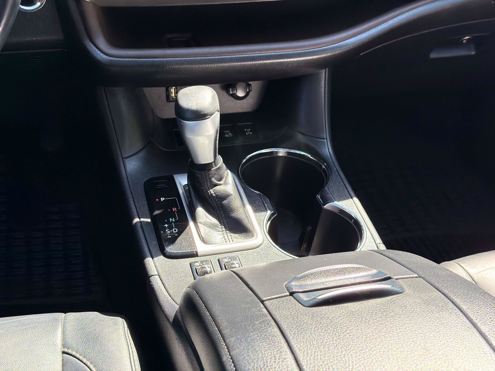 Used 2016 Toyota Highlander XLE AWD/4WD image 22