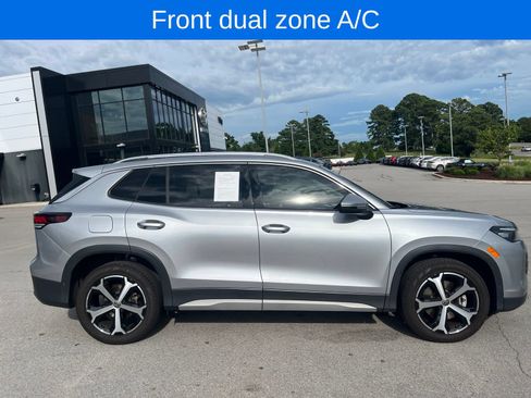 Certified 2026 Volkswagen Tiguan SE w/ Panoramic Sunroof Package AWD/4WD image 4