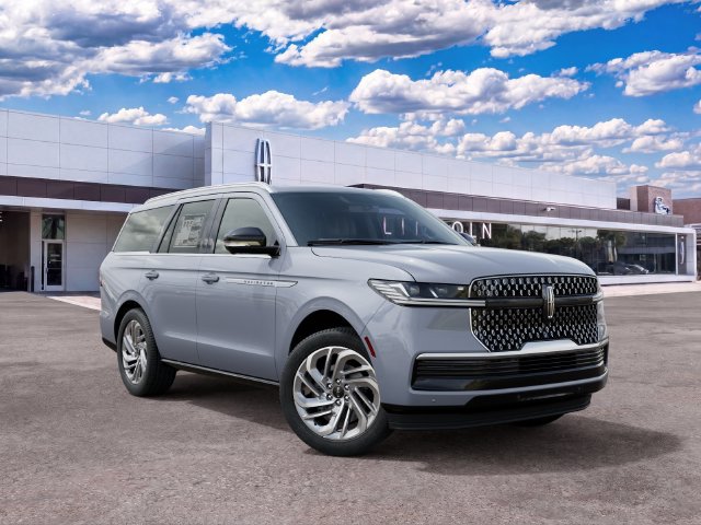 New 2027 Lincoln Navigator Reserve AWD/4WD image 4