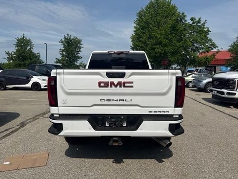 Used 2025 GMC Sierra 2500 Denali w/ Denali Reserve Package AWD/4WD image 5