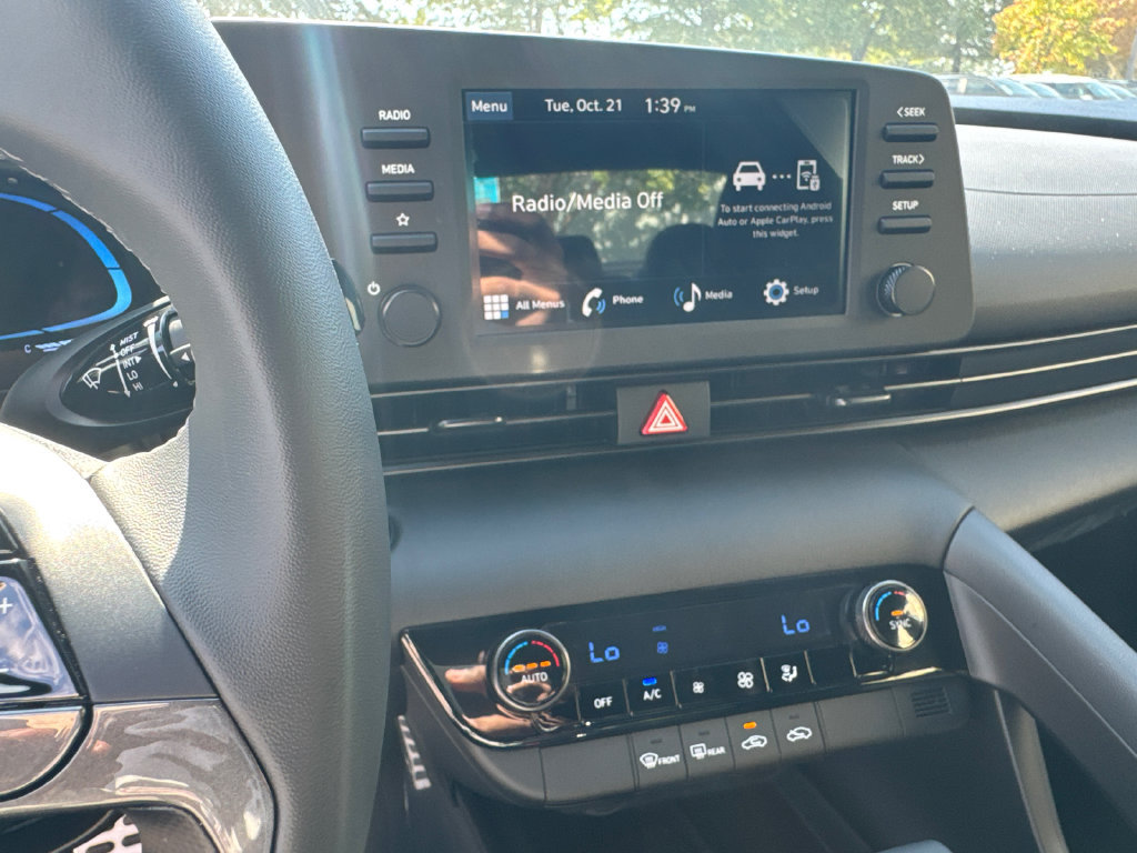 New 2026 Hyundai Elantra Sport FWD image 21