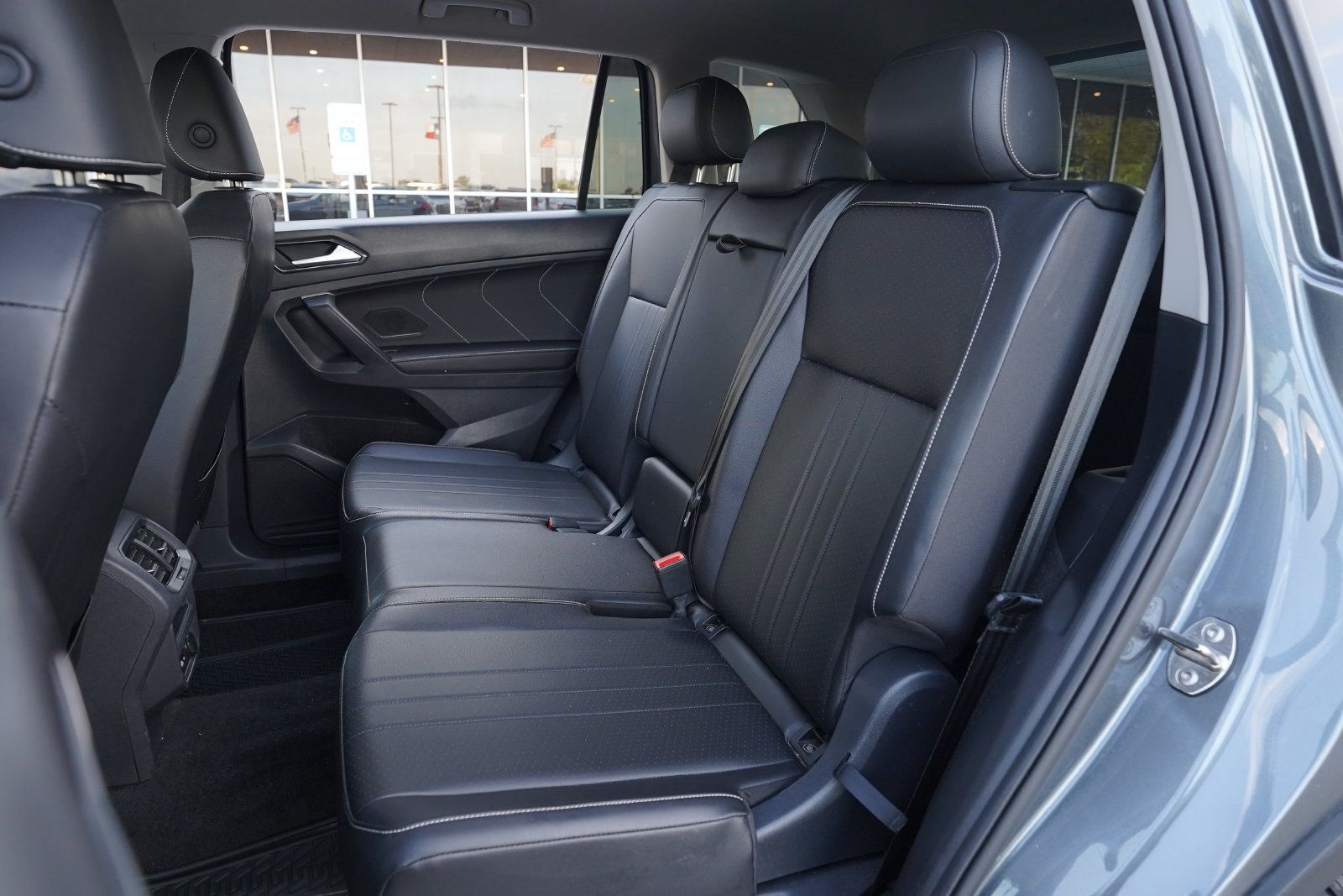 Used 2024 Volkswagen Tiguan SE FWD image 20
