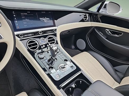 Certified 2021 Bentley Continental GT image 31