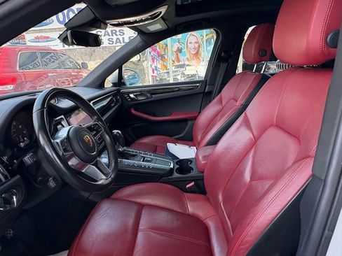 Used 2020 Porsche Macan AWD/4WD image 13