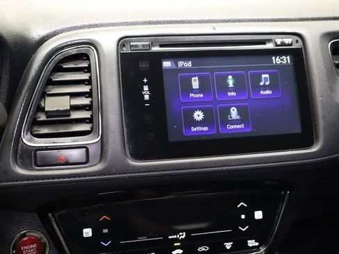 Used 2018 Honda HR-V EX image 19