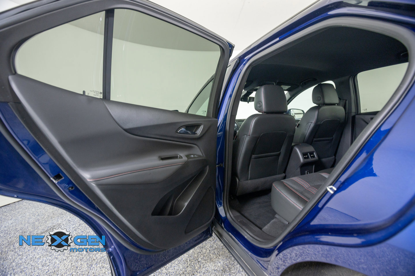 Used 2022 Chevrolet Equinox RS w/ LPO, Floor Liner Package FWD image 27