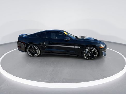 Used 2019 Ford Mustang GT Premium w/ Equipment Group 401A image 9